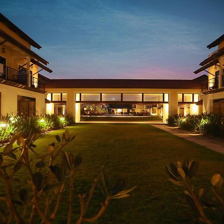 ホテル Fairfield By Marriott Goa ベナウリム エクステリア 写真