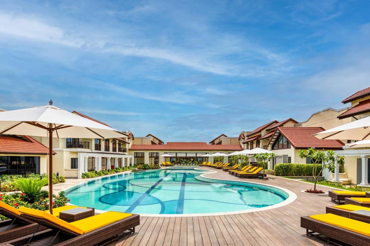 ホテル Fairfield By Marriott Goa ベナウリム エクステリア 写真
