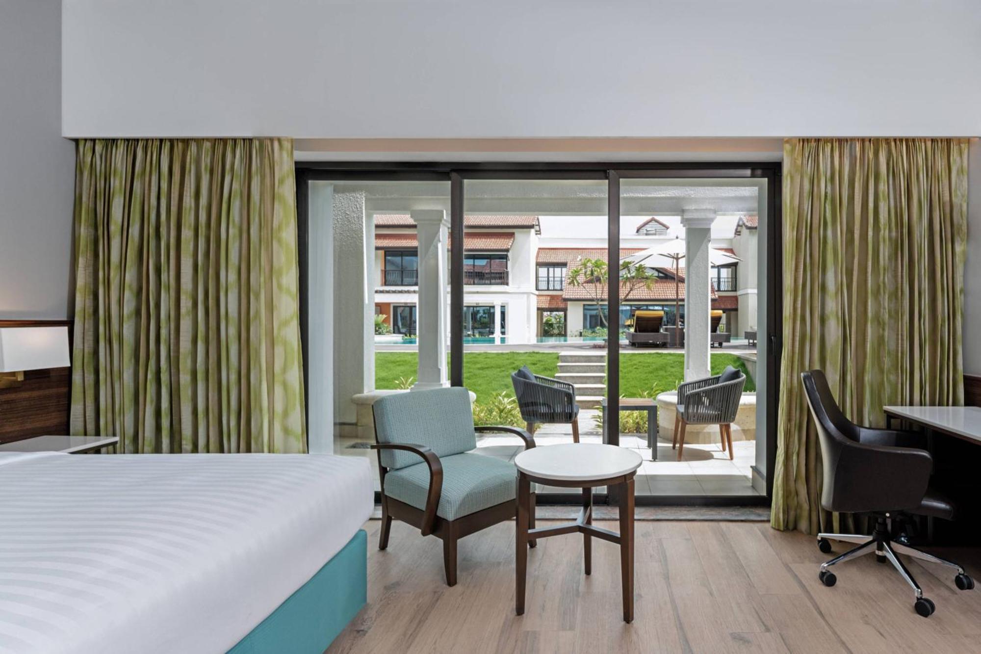 ホテル Fairfield By Marriott Goa ベナウリム エクステリア 写真