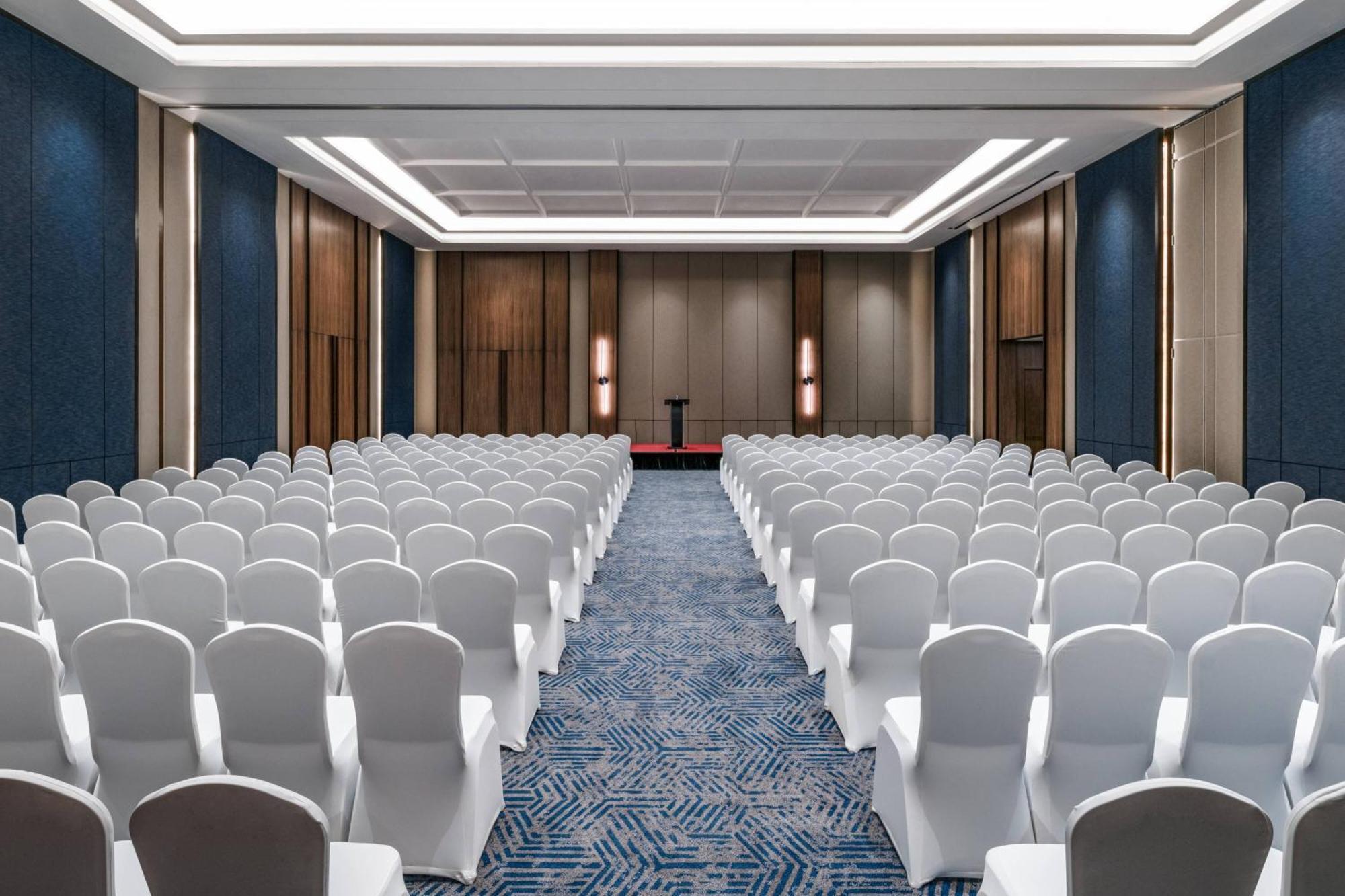 ホテル Fairfield By Marriott Goa ベナウリム エクステリア 写真